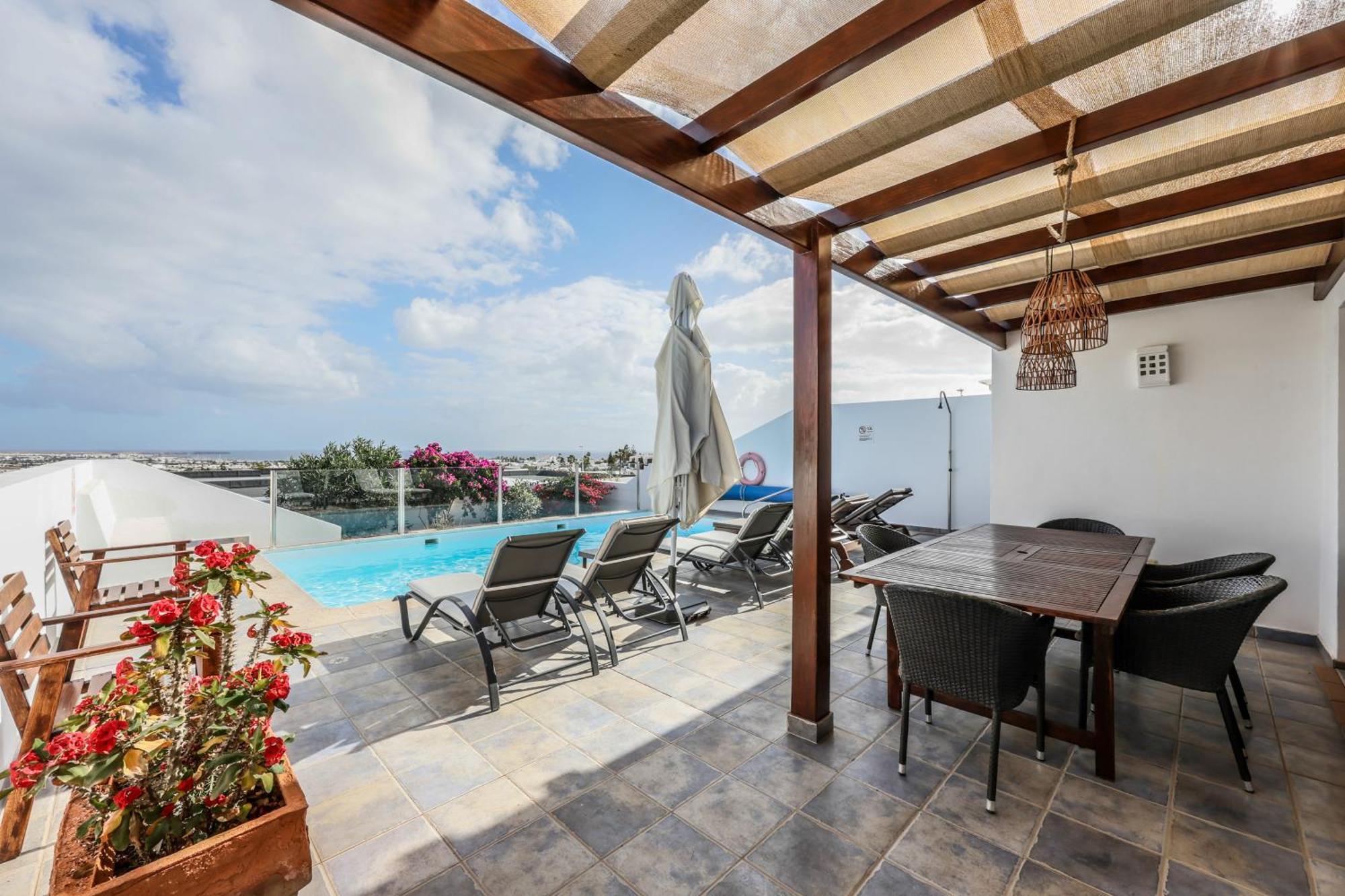 Villas Lanzarote Los Altos By New Lanzasuites Villa Serena Playa Blanca  Exteriör bild